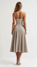 Corset-Style Midi Dress – Strapless & Pleated Design